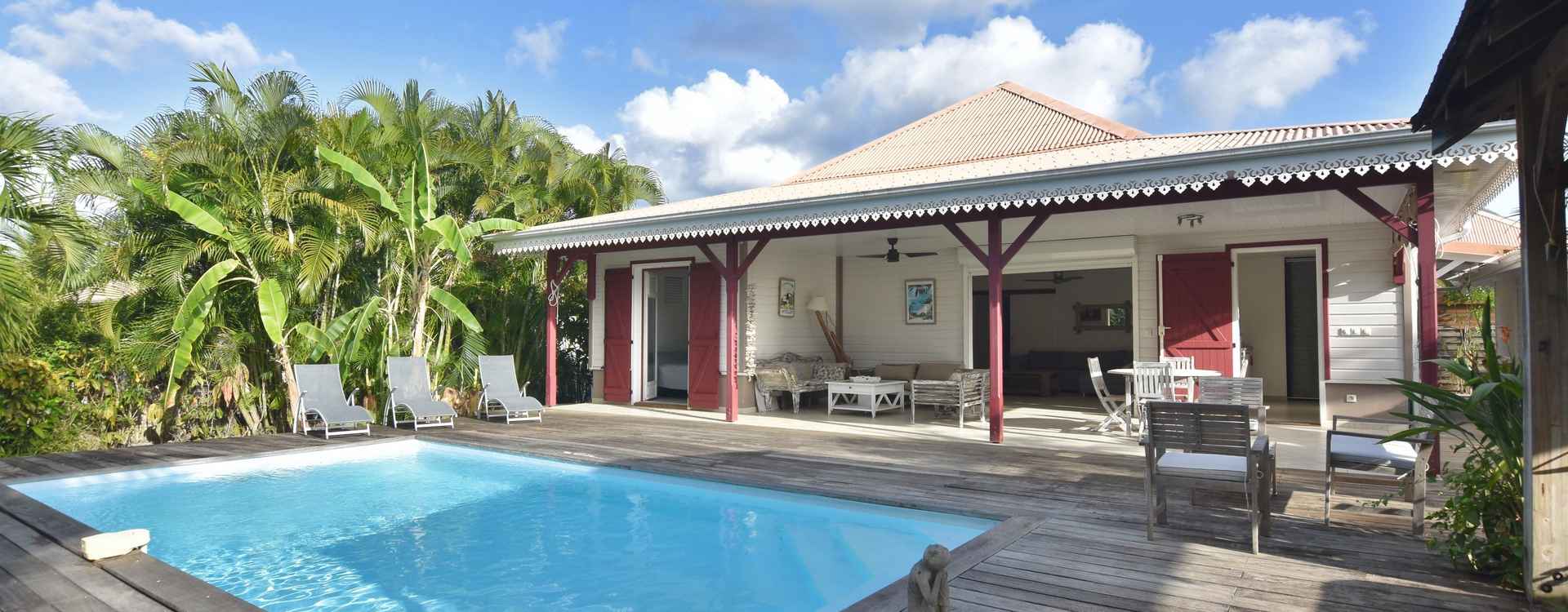 Villa T 5   avec piscine et jacuzzi  – Bungalow indépendant avec jacuzzi