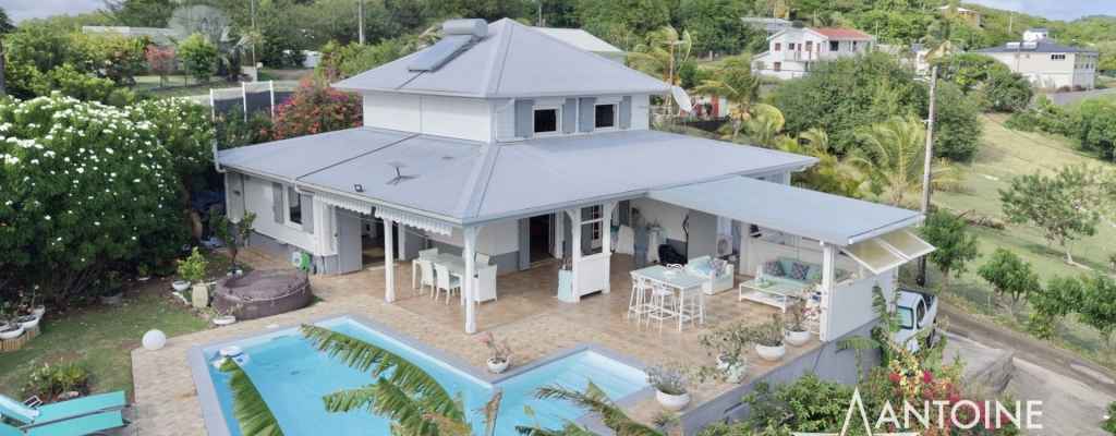 Villa d’architecture créole  - Vue mer - Piscine