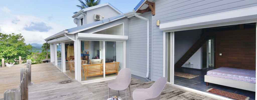EXCLUSIVITE  - VILLA AVEC VUE MER  - PISCINE 840 000 €