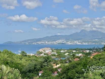 EXCLUSIVITE  - VILLA AVEC VUE MER  - PISCINE 840 000 €