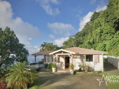 Villa Créole  vendue meublée  - Vue mer exceptionnelle.  -    652 000  €