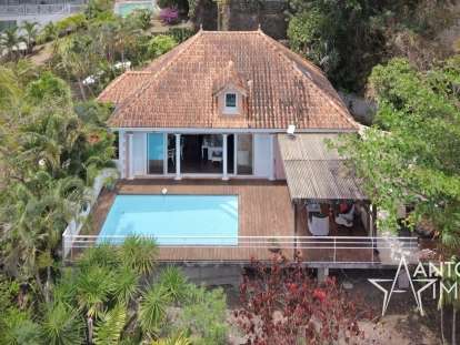 EXCLUSIVITE - LES TROIS ILETS - VUE MER    750 000 €