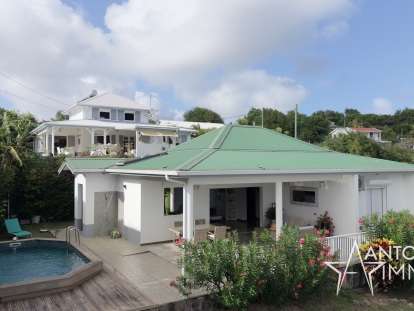 Ensemble immobilier de deux villa -Vue Mer