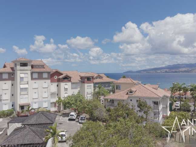 TROIS ILETS - APPARTEMENT DE GRAND STANDING - VUE MER  707 000 euros