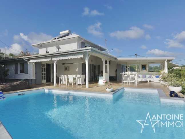 Villa d’architecture créole  - Vue mer - Piscine