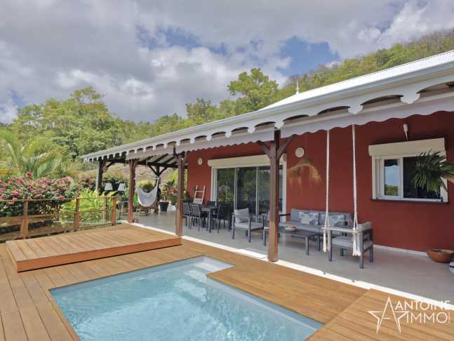 LE DIAMANT – VILLA D’ EXCEPTION – VUE MER ET MORNES  699 000 €