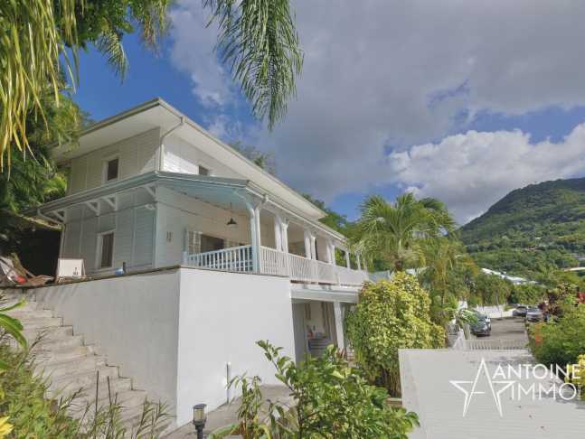 EXCLUSIVITE - VILLA  4 CHAMBRES - PISCINE - 470 000 €