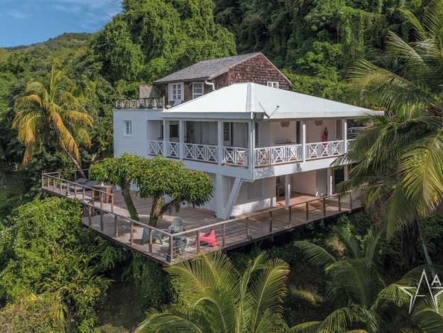 LE DIAMANT – VILLA D’ EXCEPTION – VUE SUR LE ROCHER 820 000 €