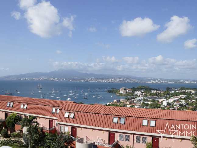 TROIS ILETS - APPARTEMENT EN DUPLEX - VUE MER