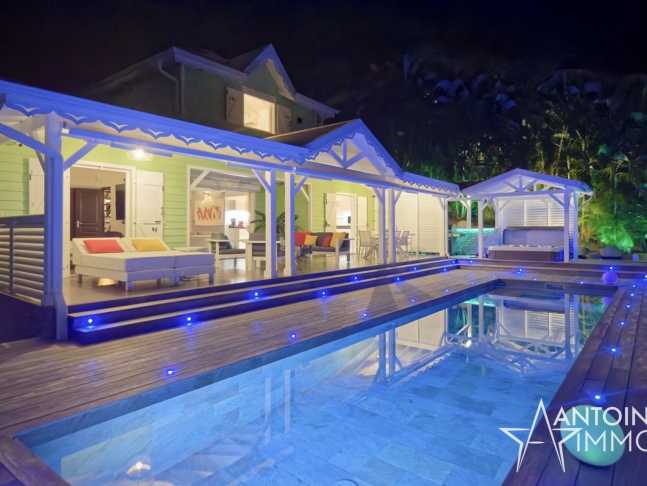 LES TROIS ILETS   - VILLA DE GRAND STANDING  - VUE  MER -  950 000 €