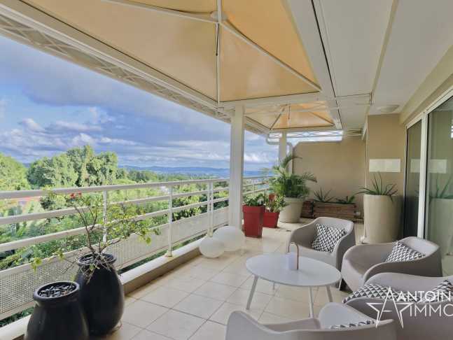 SCHOELCHER – PENTHOUSE DE STANDING DE 275 M 2