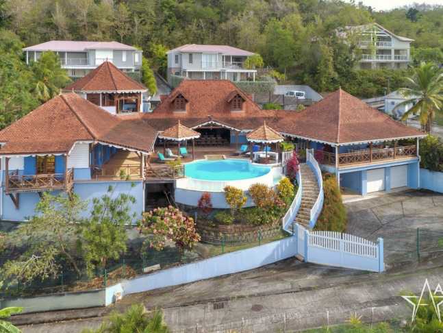EXCLUSIVITE  - VILLA  D'EXCEPTION –  VUE MER - 2 500 000 €