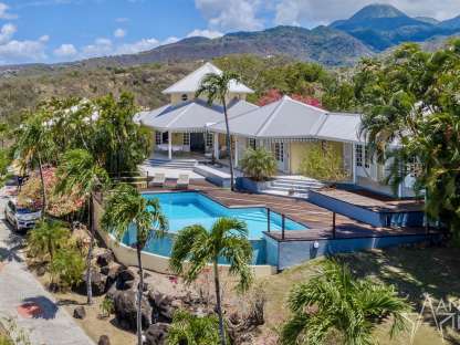 EXCLUSIVITÉ – CASE PILOTE  - SPACIEUSE VILLA D'EXCEPTION   -  1 125 000  €