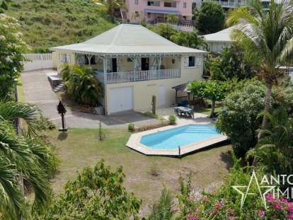 EXCLUSIVITE - VILLA  AVEC APPARTEMENT - PLAGE A PIED   -  680 000 €