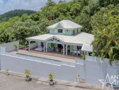 LES TROIS ILETS   - VILLA DE GRAND STANDING  - VUE  MER -  950 000 €